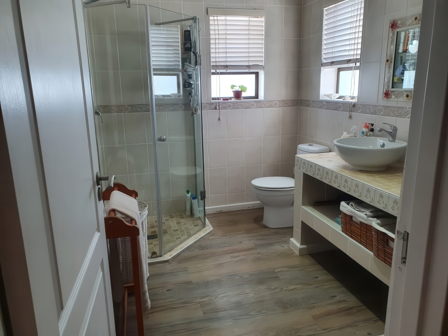 4 Bedroom Property for Sale in Myburgh Park Western Cape